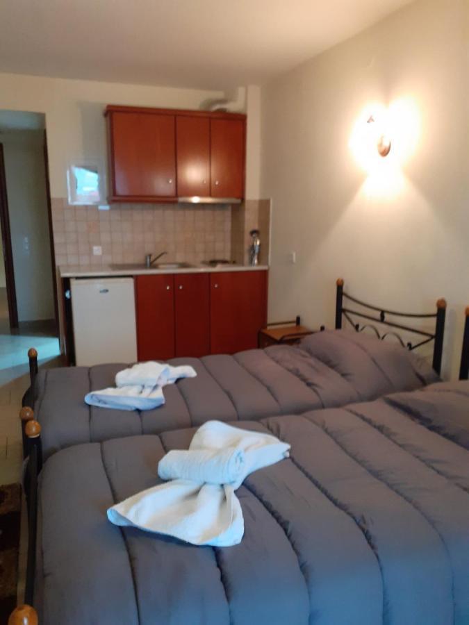Ιωλκοσ Aparthotel Lutrá Edipszú Kültér fotó